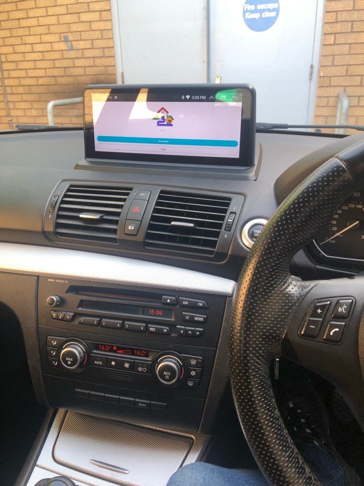 10.25 inch E87 carplay touch screen after installation
